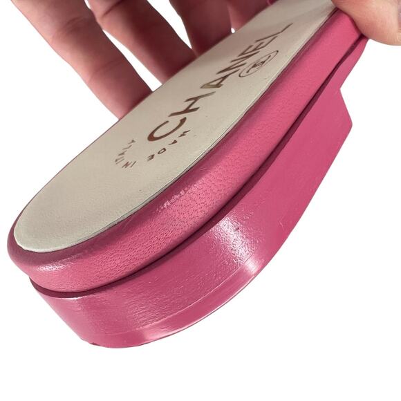 Chanel 2024 Dark Pink Embroidered CC Logo Bow Tie Mule Slide Flat Sandal - Picture 10 of 16